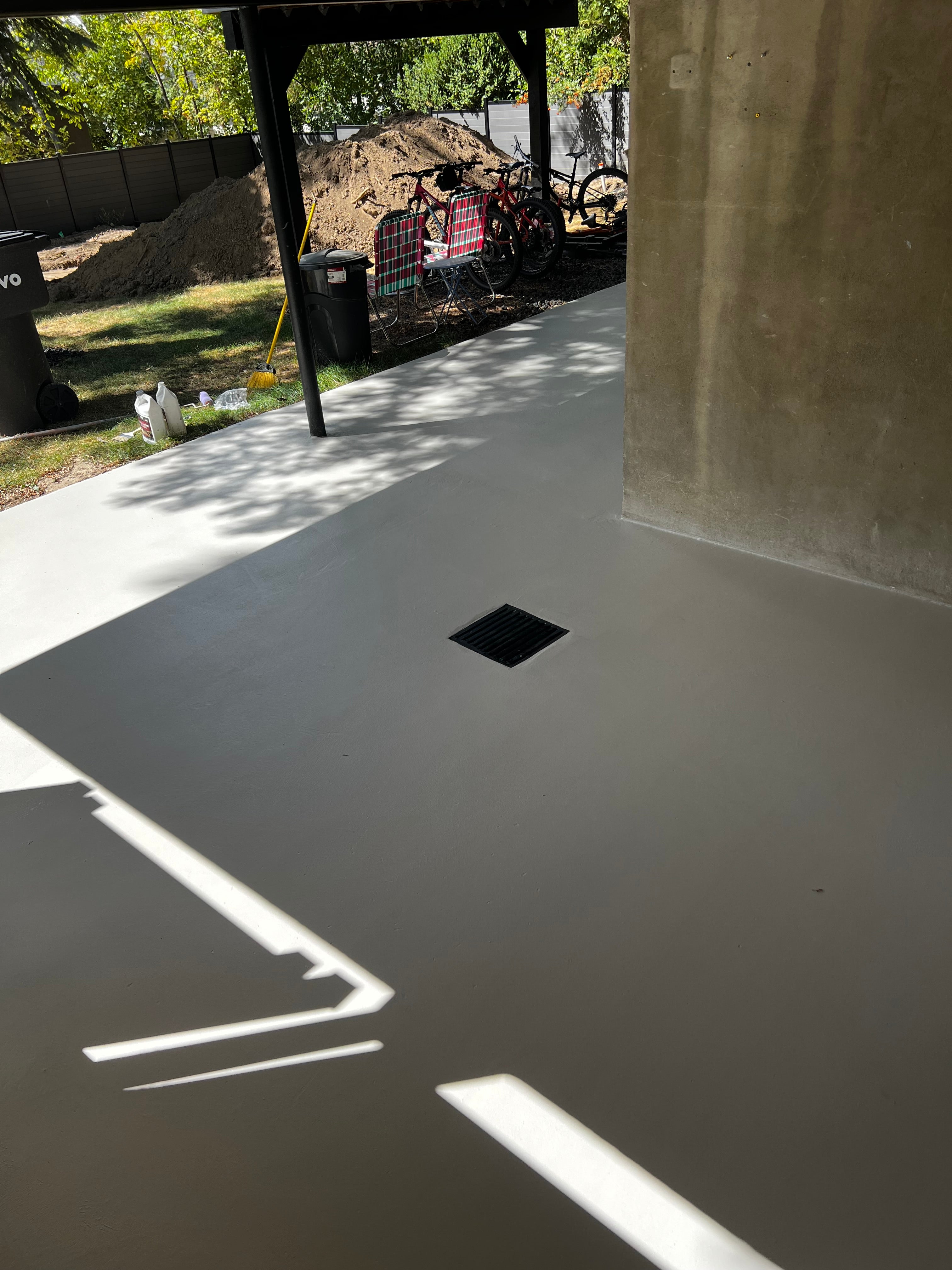 Back Area. – CUSTOM CONCRETE SPECIALTIES